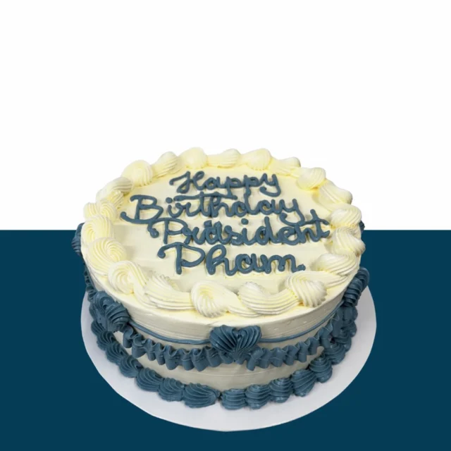 Moms bday cake
🧁💌.
.
.
#whatdoyoufancylove #fancyberlin #birthdaycakes #birthdaycake #cakesofinstagram #cakegram #ordercake #happybirthday #fancycake #vegancupcakes #birthdaytreats #weddingdesserts #celebrationcakes #anniversarycakes #berlincakes #cakesinberlin #berlinbakery #berlinfoodie #berlinevents #ordercakesberlin #berlinlifestyle #customcakesberlin #birthdaycakesberlin #weddingcakesberlin #cakesofberlin #berlinfoodlovers #berlineats #BerlinMoms