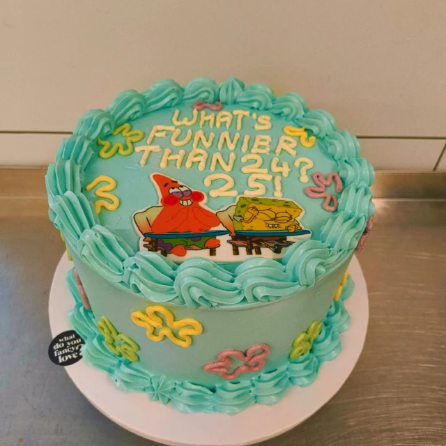 Ob Traumhochzeitstorte, Baby Shower oder Geburtstag – wir zaubern dir für jeden Anlass deine ganz persönliche Wunschtorte! 🎂
Auf unserer Website kannst du deine Torte ganz nach deinen Vorstellungen zusammenstellen – und wir kümmern uns um den Rest. 💕
Und das Beste: Du wohnst in Berlin oder Umgebung? Dann liefern wir deine Torte sogar direkt zu dir nach Hause! 🏡🇬🇧 Whether it’s your dream wedding cake, a baby shower or a birthday – we create your perfect personalised cake for every special occasion! 🎂
On our website, you can design your dream cake exactly the way you want it – and we’ll take care of the rest. 💕
And the best part? If you live in Berlin or the surrounding area, we can even deliver your cake straight to your doorstep! 🏡#cake #personalizedcake #konditorei #berlin #birthdaycake